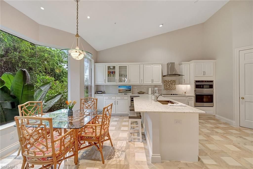 265 Colonade Cir , Unit 2703, Naples, FL 34103 Photo
