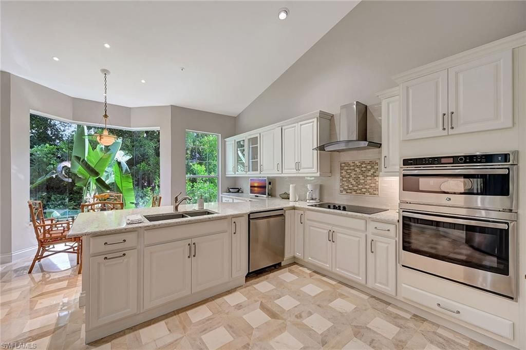265 Colonade Cir , Unit 2703, Naples, FL 34103 Photo