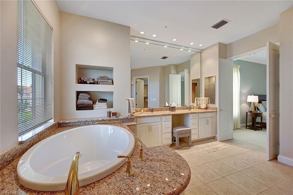 265 Colonade Cir , Unit 2703, Naples, FL 34103 Photo
