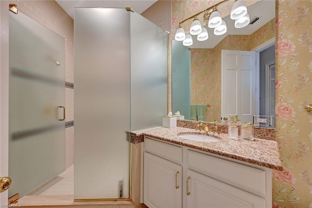 265 Colonade Cir , Unit 2703, Naples, FL 34103 Photo