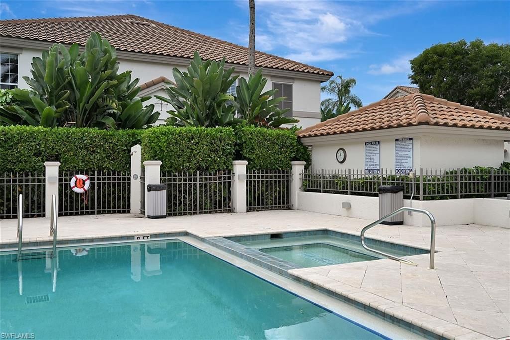 265 Colonade Cir , Unit 2703, Naples, FL 34103 Photo