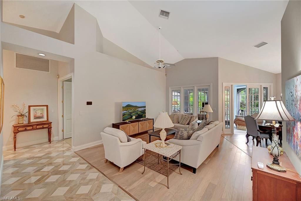 265 Colonade Cir , Unit 2703, Naples, FL 34103 Photo