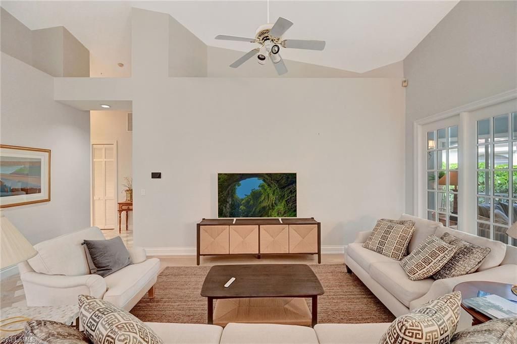 265 Colonade Cir , Unit 2703, Naples, FL 34103 Photo