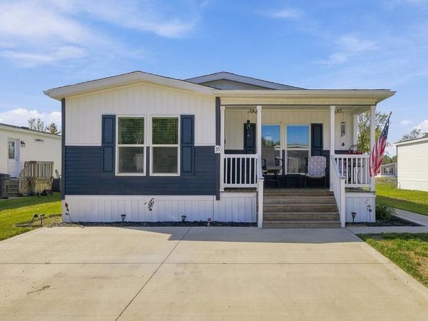 763 County Line Rd #35, Crestline, OH 44287
