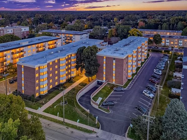 5500 Lincoln Avenue , Unit 504W, Morton Grove, IL 60053