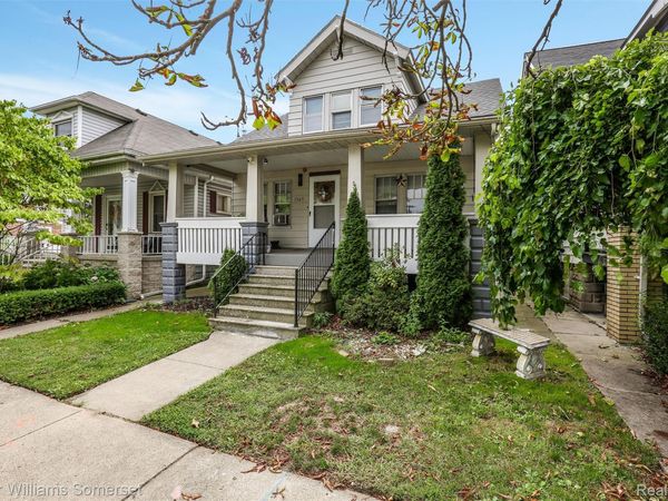 1565 OAK #2 Street, Wyandotte, Mi 48192