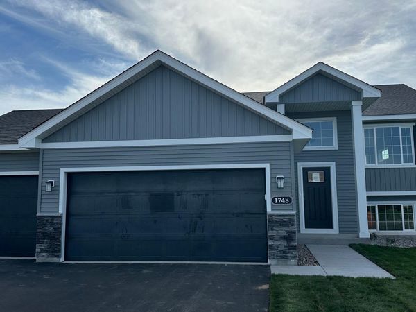 1748 Squirrel Way, New Richmond, WI 54017