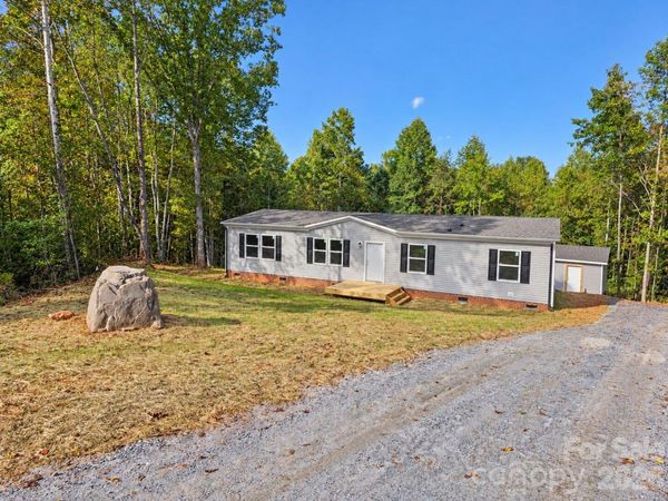 2308 Dobbin Court , Vale, NC 28168