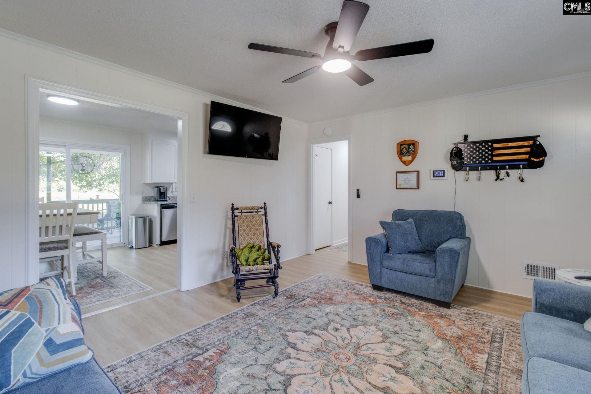213 Crestmore Drive  Photo 7