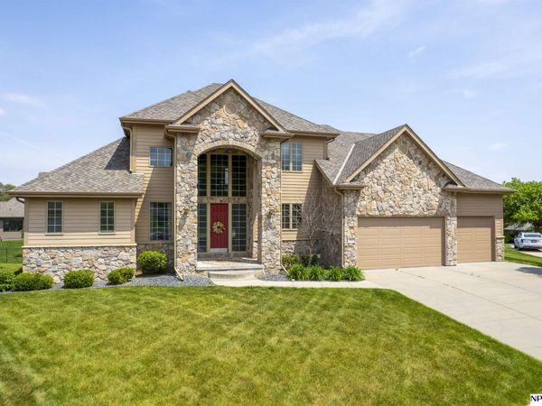 7413 N 116th Avenue Circle, Omaha, NE 68142