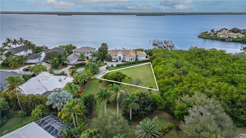 112 Sandpointe Drive , Vero Beach, FL 32963 Photo