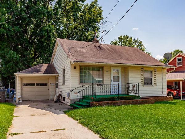 3233 Kinsey Avenue, Des Moines, IA 50317
