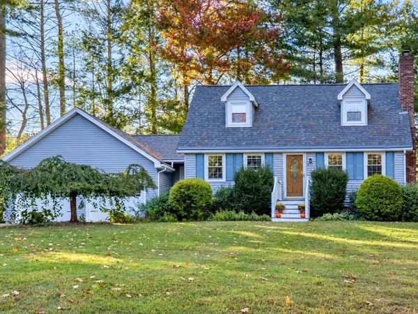 11 Chestnut Hill Road, Londonderry, NH 03053