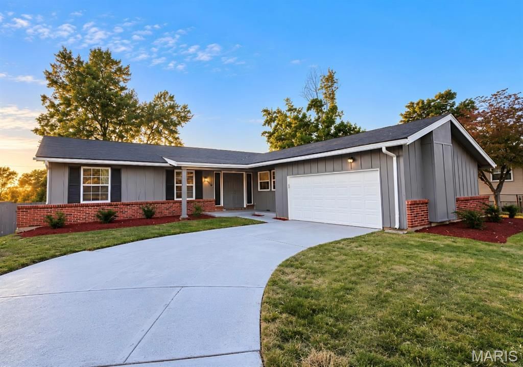 11749 Galba Drive, Florissant, MO 63033 Main Photo