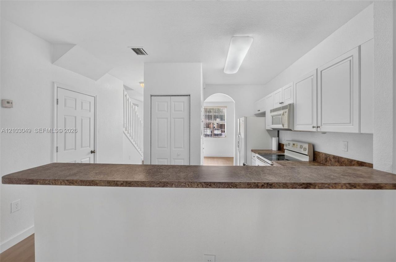 1650 NE 33rd Rd , Unit 112-10, Homestead, FL 33033 Photo