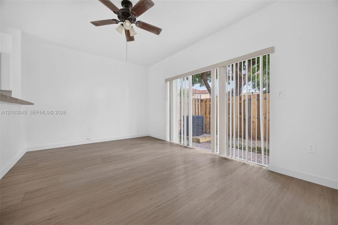 1650 NE 33rd Rd , Unit 112-10, Homestead, FL 33033 Photo