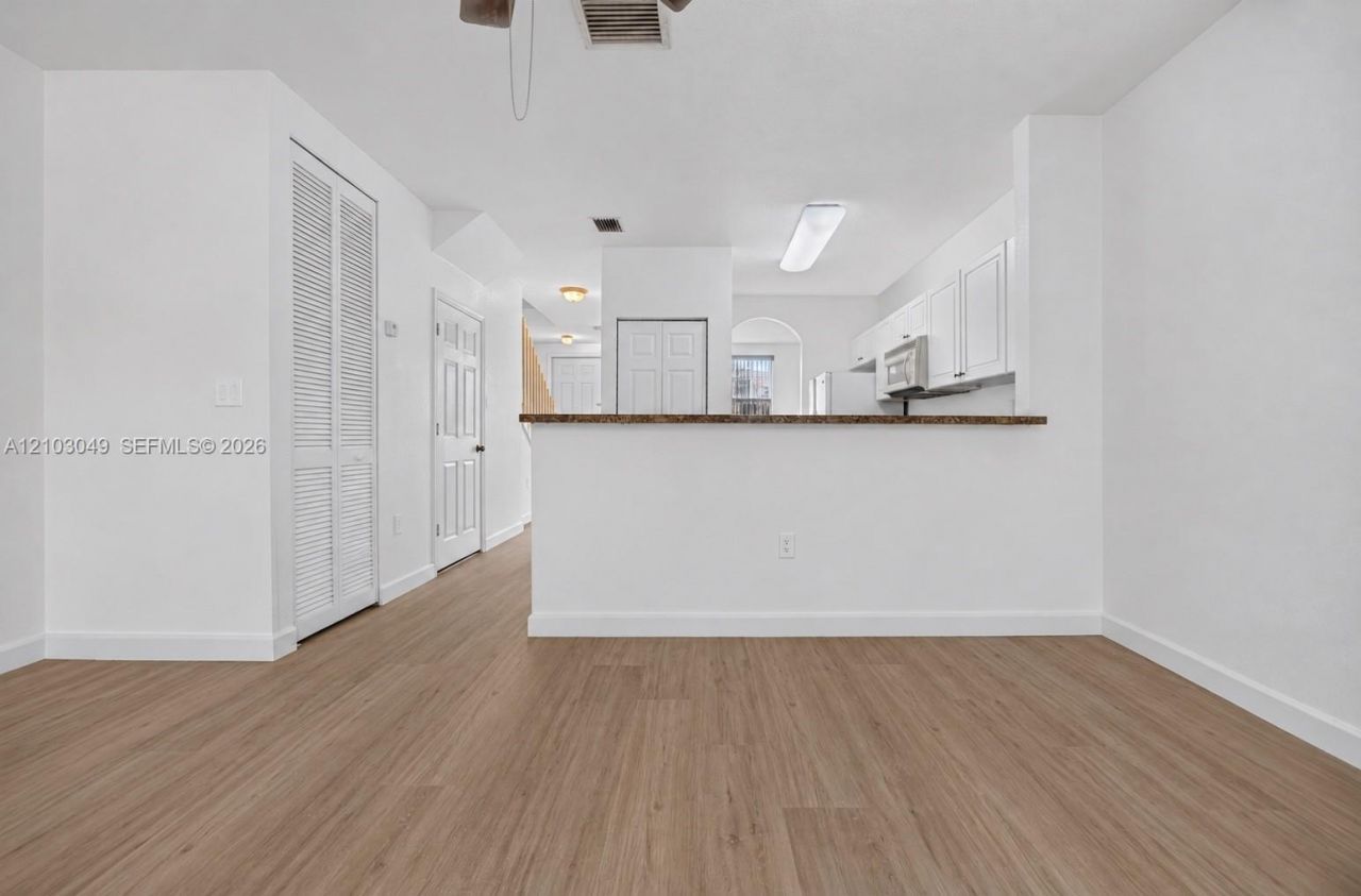 1650 NE 33rd Rd , Unit 112-10, Homestead, FL 33033 Photo