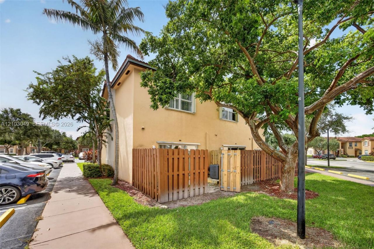 1650 NE 33rd Rd , Unit 112-10, Homestead, FL 33033 Photo