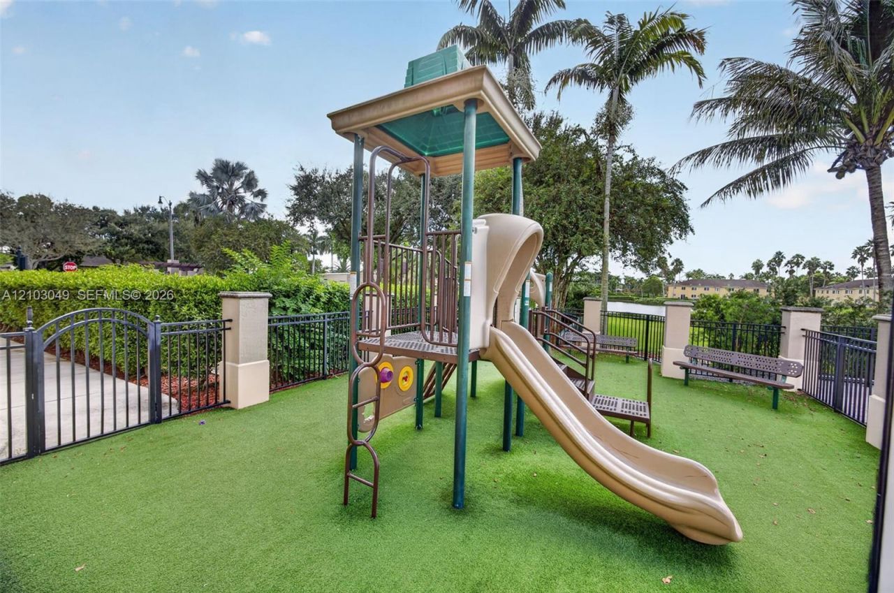 1650 NE 33rd Rd , Unit 112-10, Homestead, FL 33033 Photo