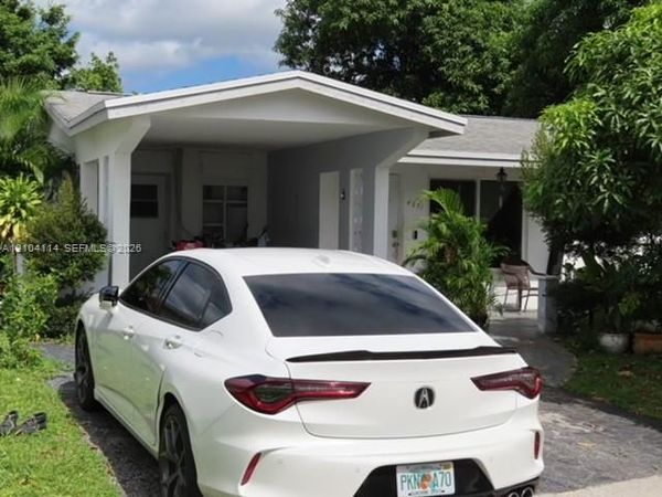4871 NW 42nd Ct, Lauderdale Lakes, FL 33319