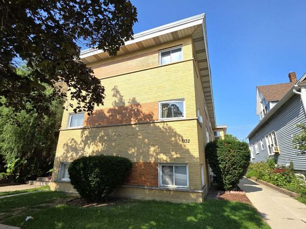 1932 S Central Avenue, Unit 9, Cicero, IL 60804