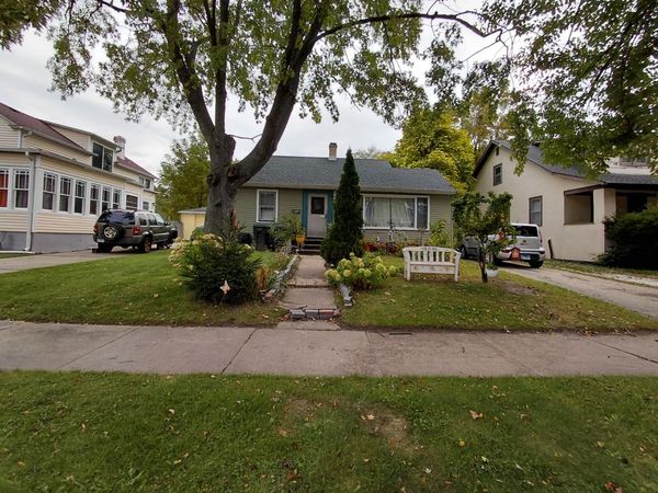 2813 Ezekiel Avenue , Zion, IL 60099