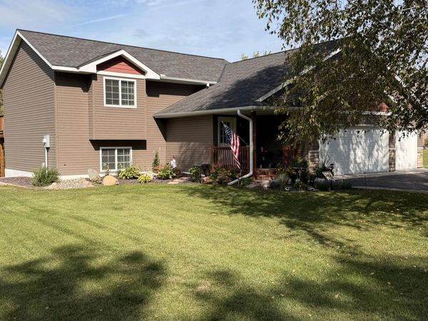 444 Roosevelt Drive , Dresser, WI 54009