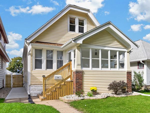 1201 S 75th St, West Allis, WI 53214