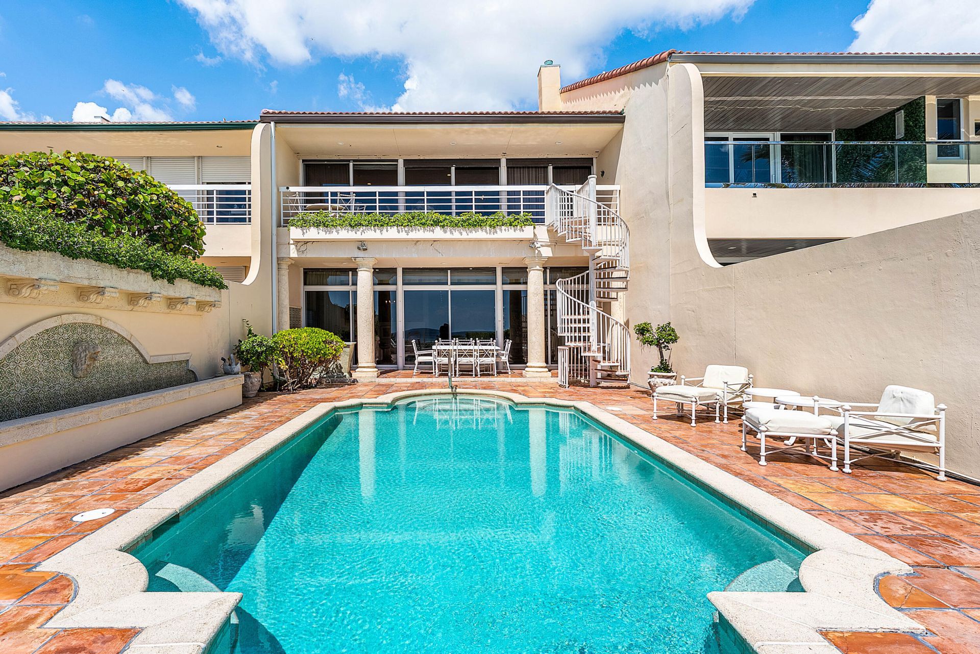 13 Sloans Curve Drive, Palm Beach, FL 33480 Photo