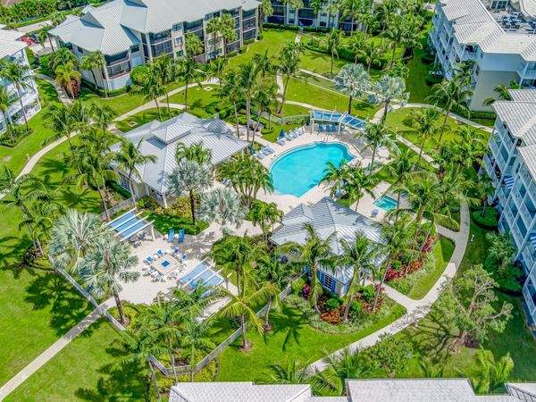 822 Bay Colony Drive S, Juno Beach, FL 33408