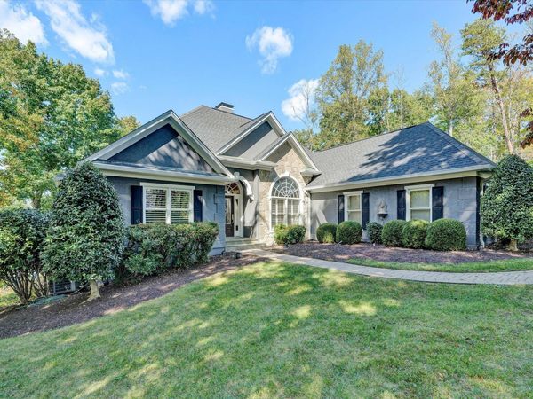 255 Upland Shores DR, Penhook, VA 24137