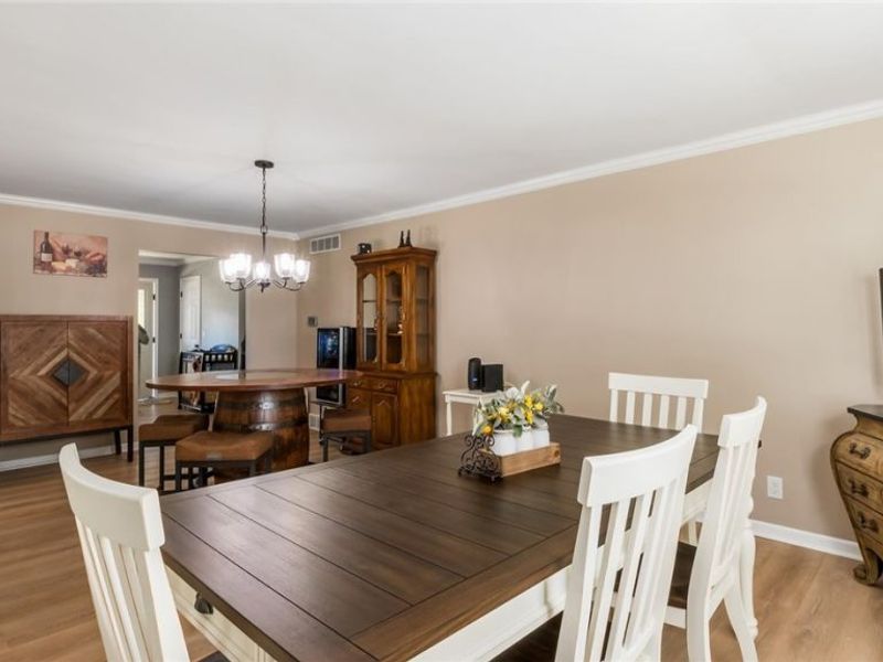 2574 E Newman Street , Zanesville, OH 43701 Photo 9