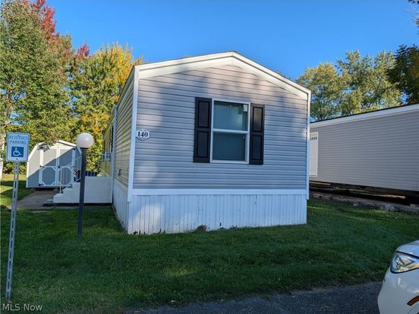 140 Briarcliff Drive , Elyria, OH 44035