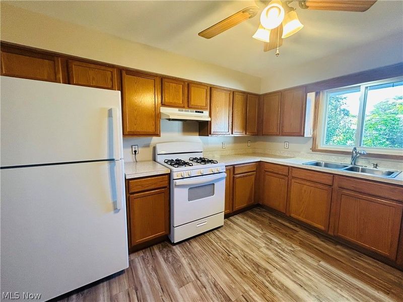 3370 W Bailey Road, Cuyahoga Falls, OH 44221 Photo 7