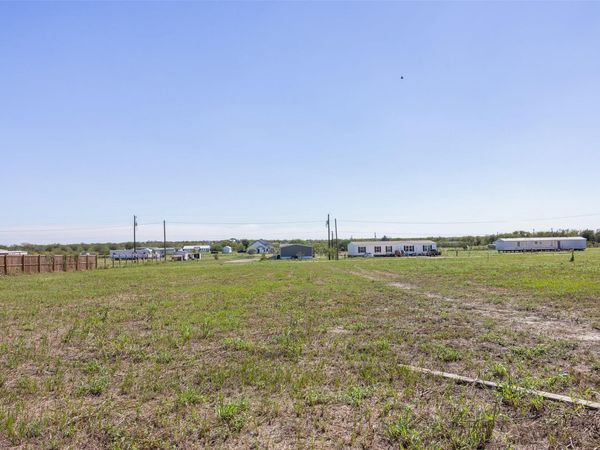 181 Aguila DR, Lockhart, TX 78644