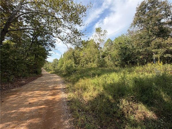 001 Madison 5320 , Huntsville, AR 72740