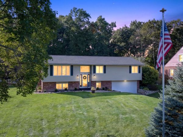 1942 Warren Avenue, Jackson, MI 49203
