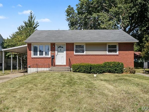 445 Shepley Drive , St Louis, MO 63137