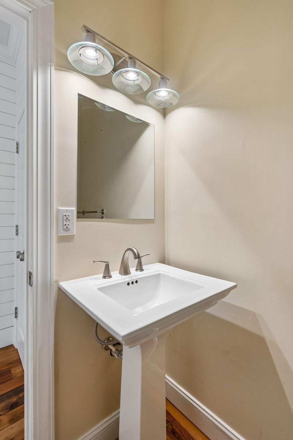 3014 Ion Avenue Photo 55