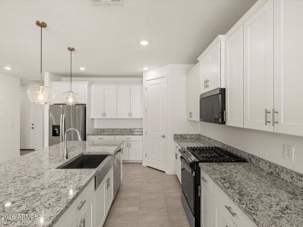 22658 W TONOPAH Drive, Surprise, AZ 85387