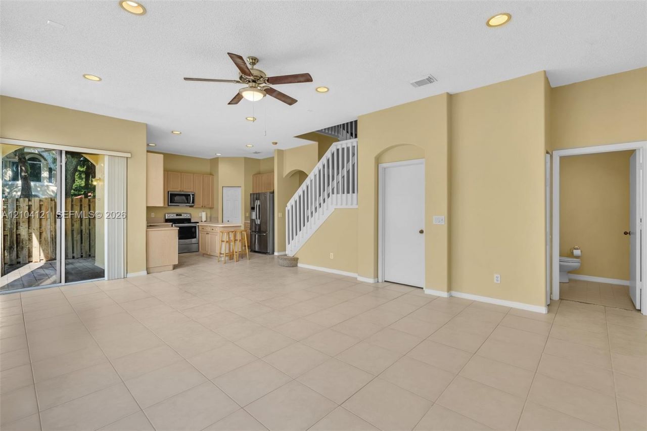 7792 NW 18th St , Pembroke Pines, FL 33024 Photo
