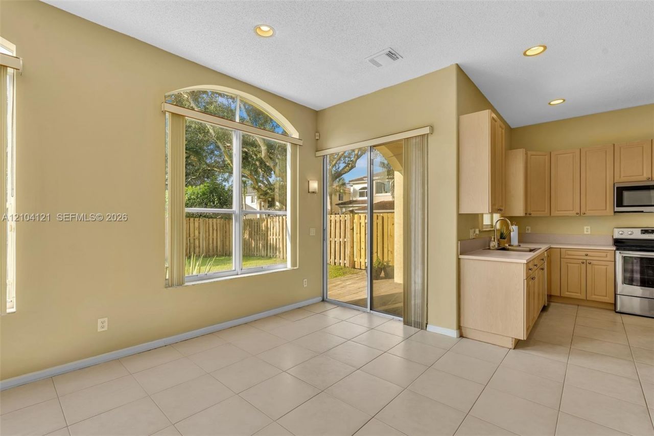 7792 NW 18th St , Pembroke Pines, FL 33024 Photo