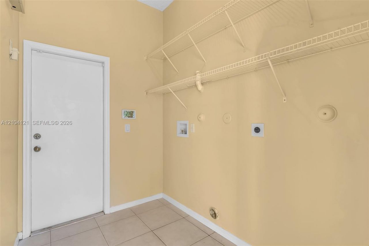 7792 NW 18th St , Pembroke Pines, FL 33024 Photo