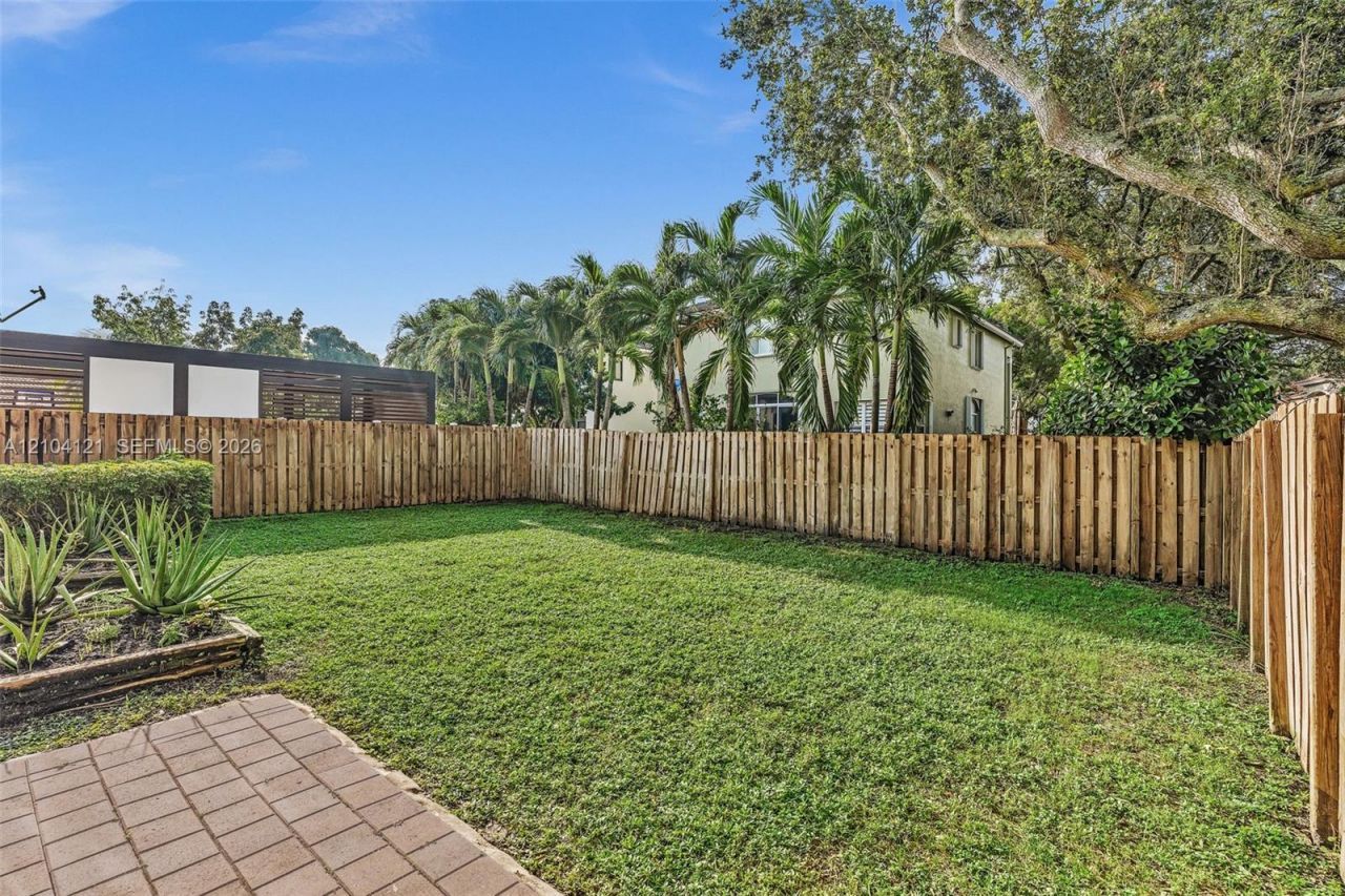 7792 NW 18th St , Pembroke Pines, FL 33024 Photo