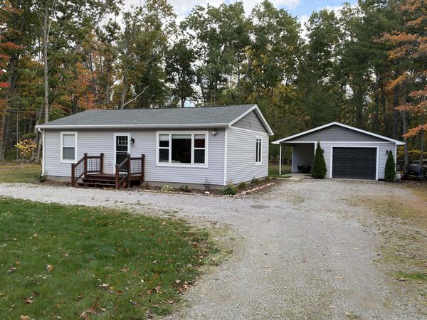 1549 W College Drive, Lewiston, MI 49756