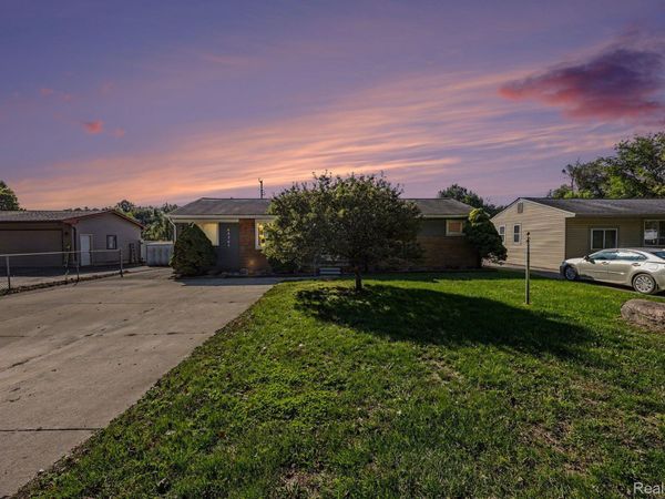 43741 Burtrig Road, Van Buren Township, Mi 48111