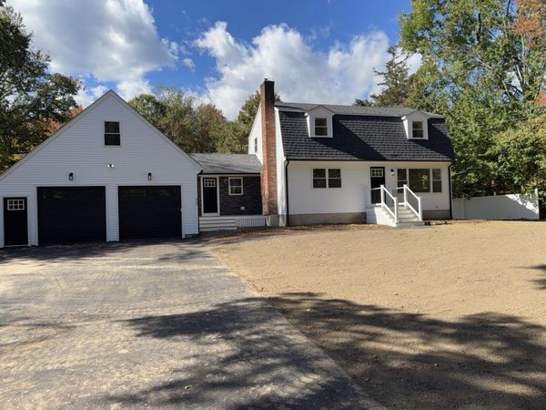258 Poquanticut Ave, Easton, MA 02356