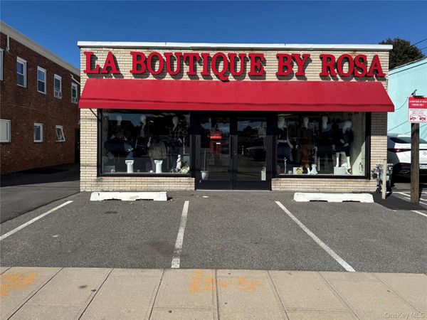 4181 Merrick Road , Massapequa, NY 11758
