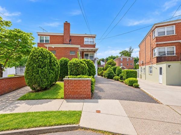 17 Abner Place , Yonkers, NY 10704