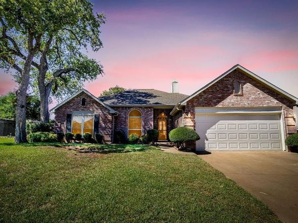 7901 Ember Oaks Drive, North Richland Hills, TX 76182